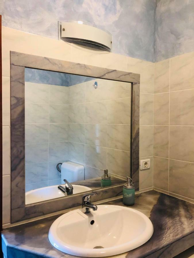 Apartments Vidovic Cezarji Luaran gambar
